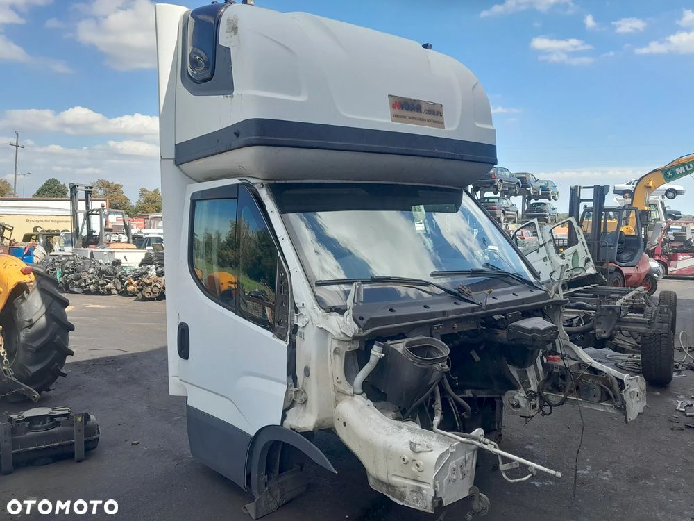 Kabina Iveco Daily 2019r. KOMPLETNA / BEZ PRZODU !! - 2