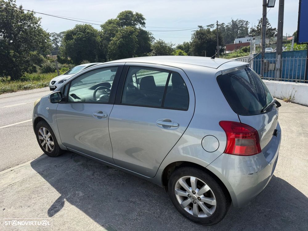 Toyota Yaris 1.0 VVT-i AC - 7