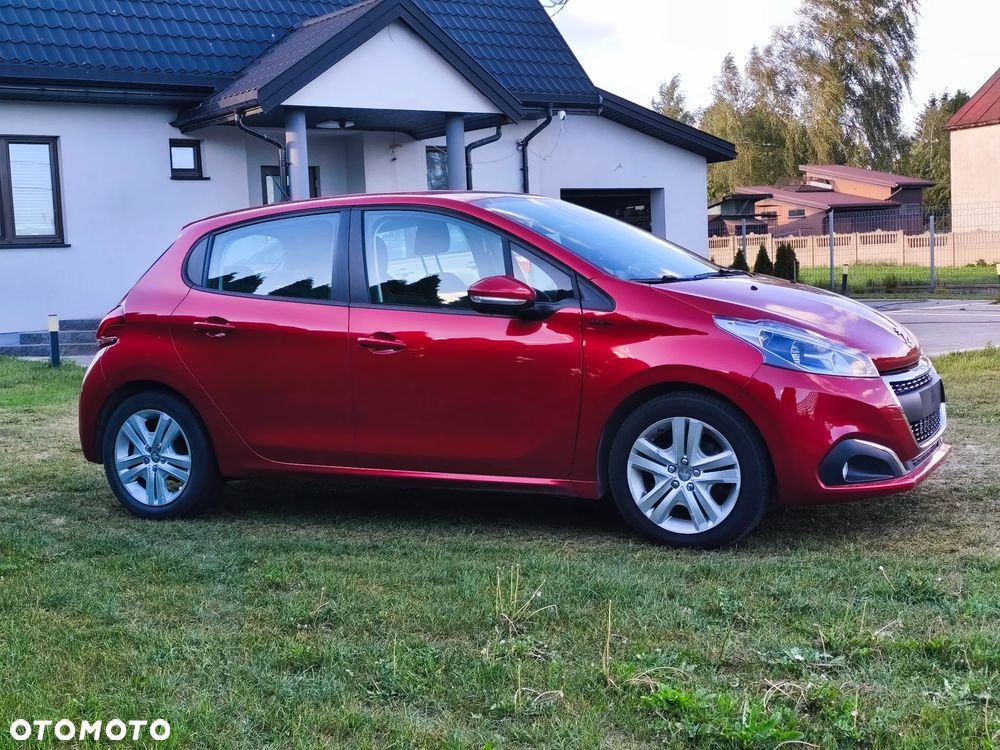 Peugeot 208 1.2 PureTech Allure - 5