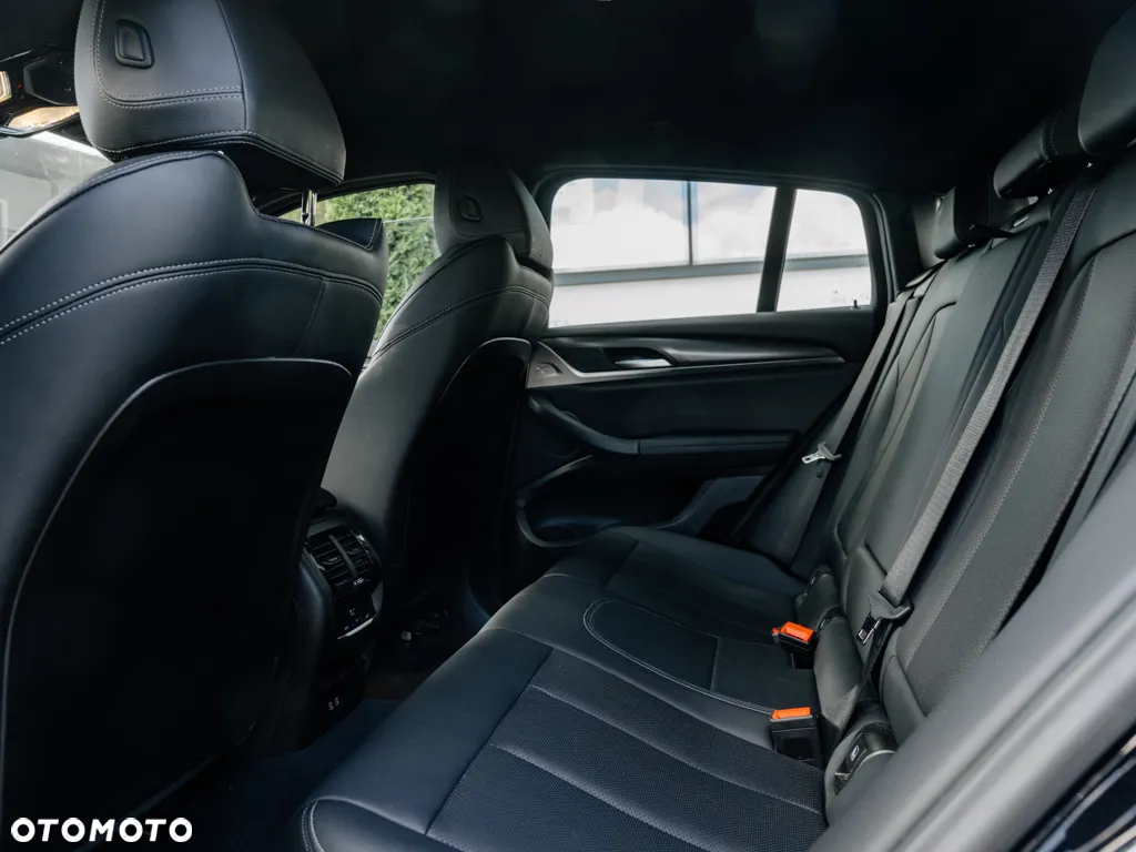 BMW X4 xDrive20i - 11
