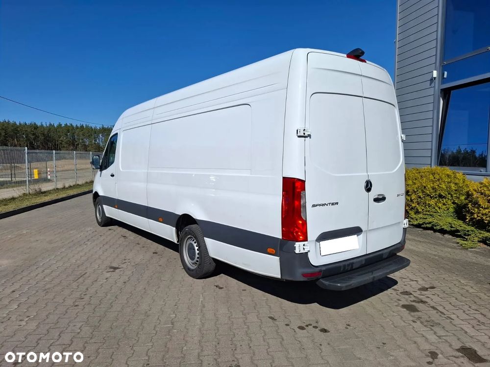 Mercedes-Benz SPRINTER L4H2 - 5