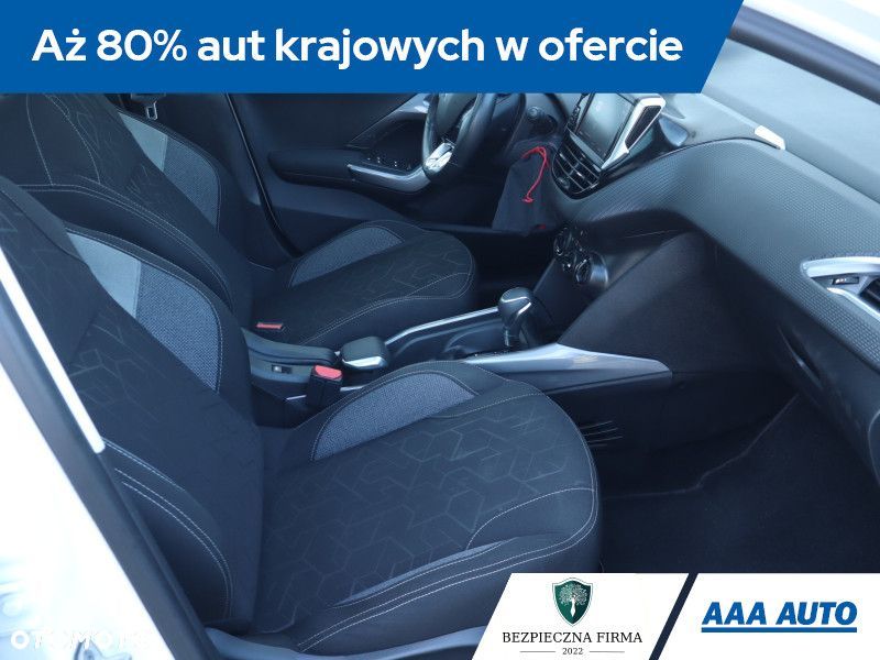 Peugeot 2008 - 11