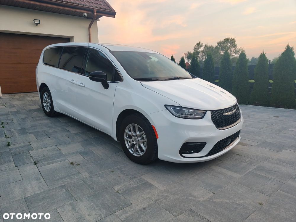Chrysler Pacifica - 34