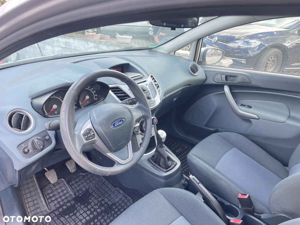 Ford Fiesta 1.25 Trend - 11