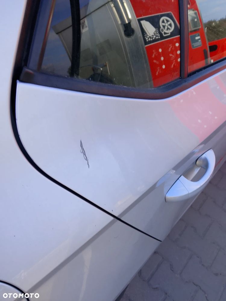 Skoda Fabia 1.0 Ambition - 8