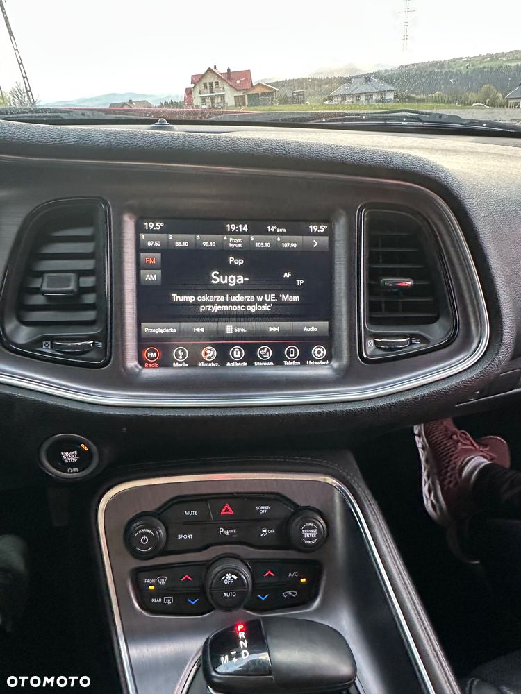 Dodge Challenger 3.6 SXT Plus - 13