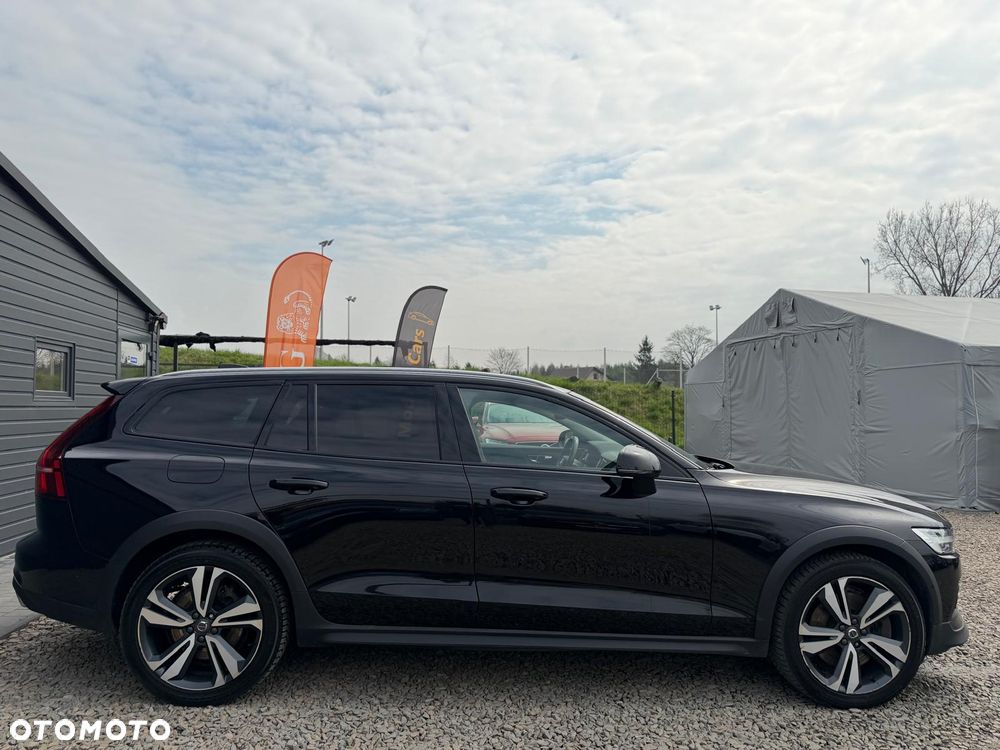 Volvo V60 Cross Country B4 D AWD Geartronic Pro - 9