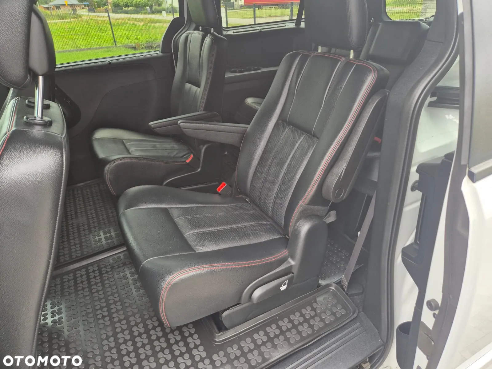 Dodge Grand Caravan 3.6 R/T - 8