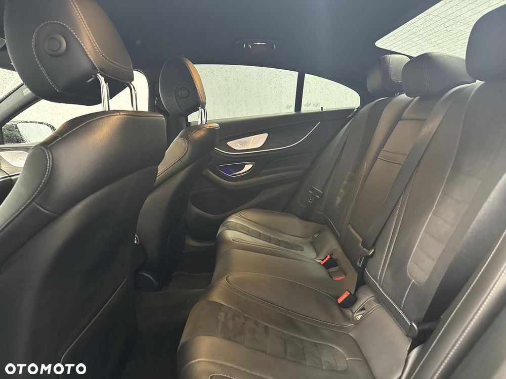 Mercedes-Benz CLS 300 d 4Matic 9G-TRONIC AMG Line - 22