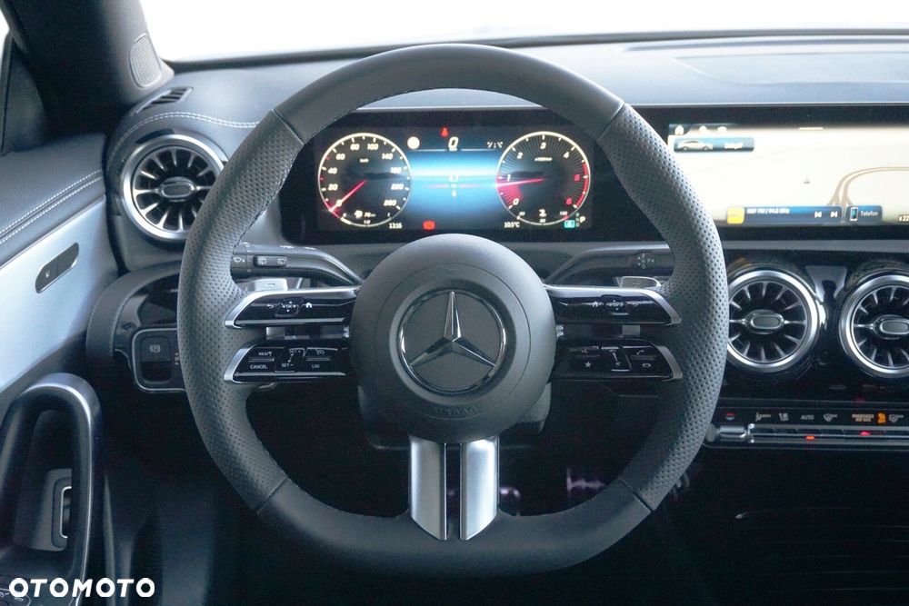 Mercedes-Benz CLA - 7