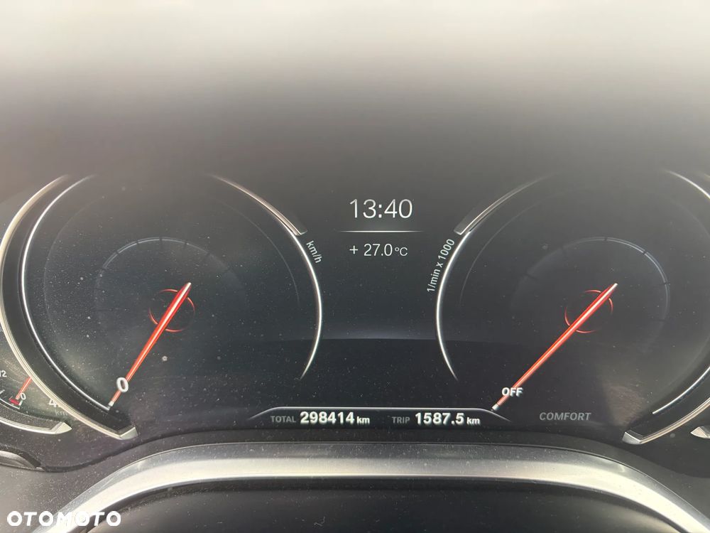 BMW Seria 7 750Li xDrive - 11