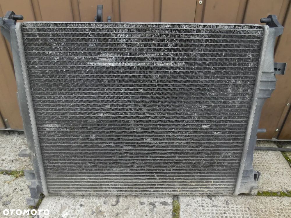 RENAULT CLIO II 1.5DCI CHŁODNICA WODY + WENTYLATOR 8200685725 - 1