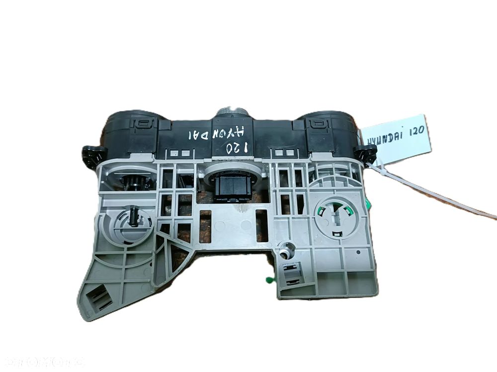 HYUNDAI i20 I 08-14 PANEL NAWIEWU KLIMATYZACJI 97250-1J640  * - 6