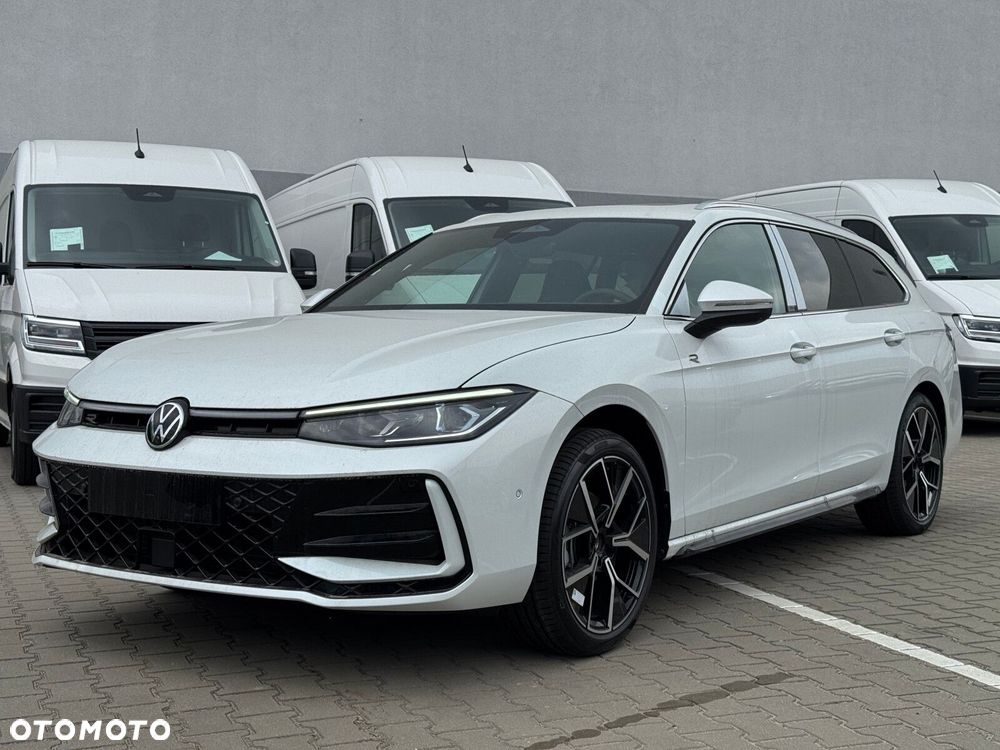 Volkswagen Passat Variant 2.0 TSI R-Line Plus DSG - 3