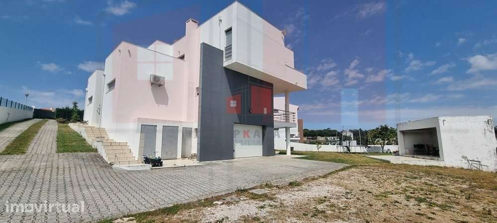 Moradia Contemporânea T4+1 - Grande imagem: 2/29