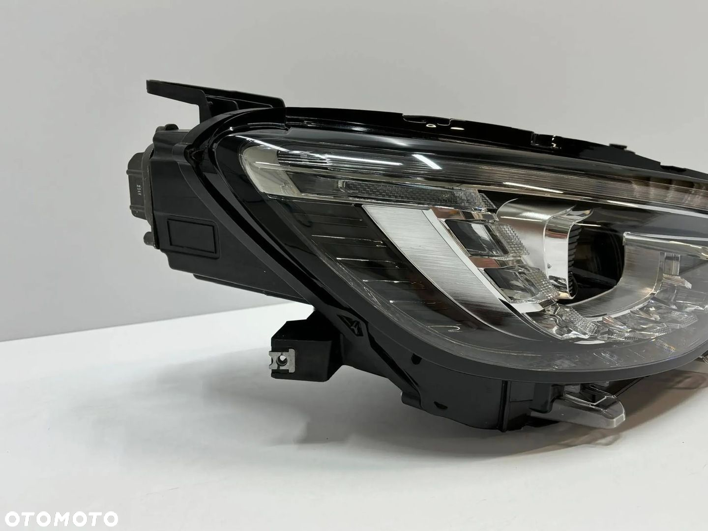 MG HS Lampa Prawa Przód Przednia 10831602 - 2