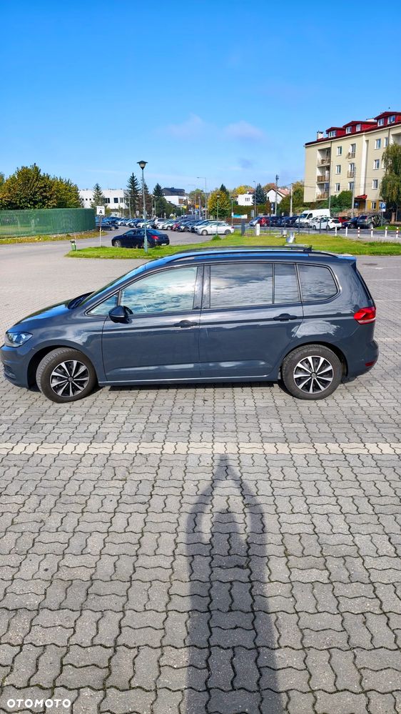 Volkswagen Touran 2021 photo 3