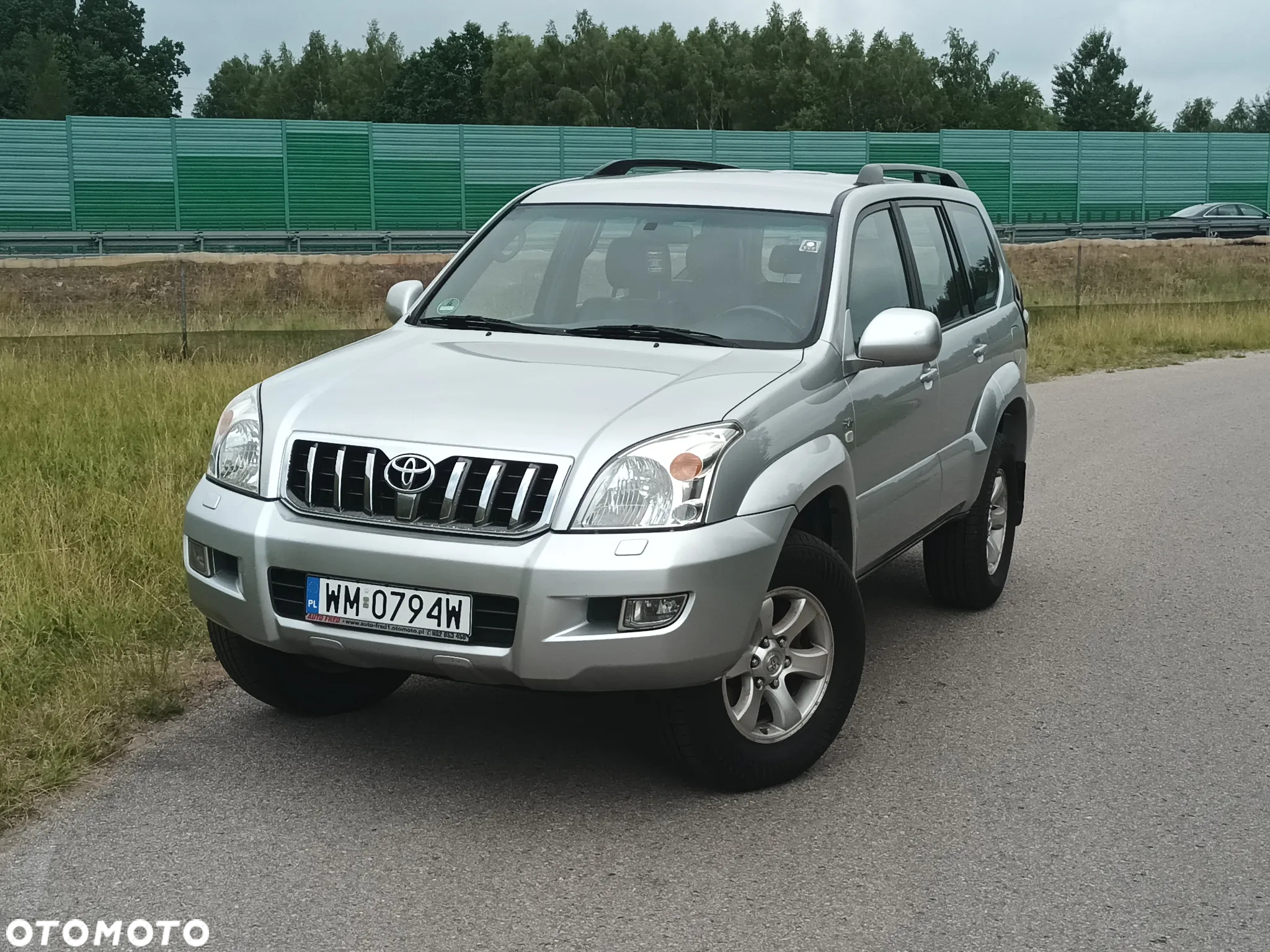 Toyota Land Cruiser - 4