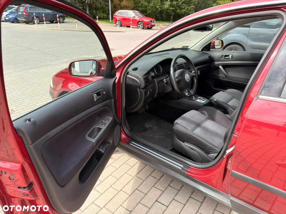 Volkswagen Passat - 9