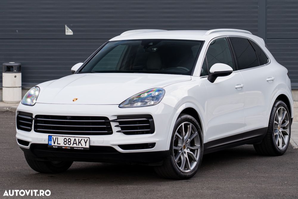 Porsche Cayenne Standard - 2
