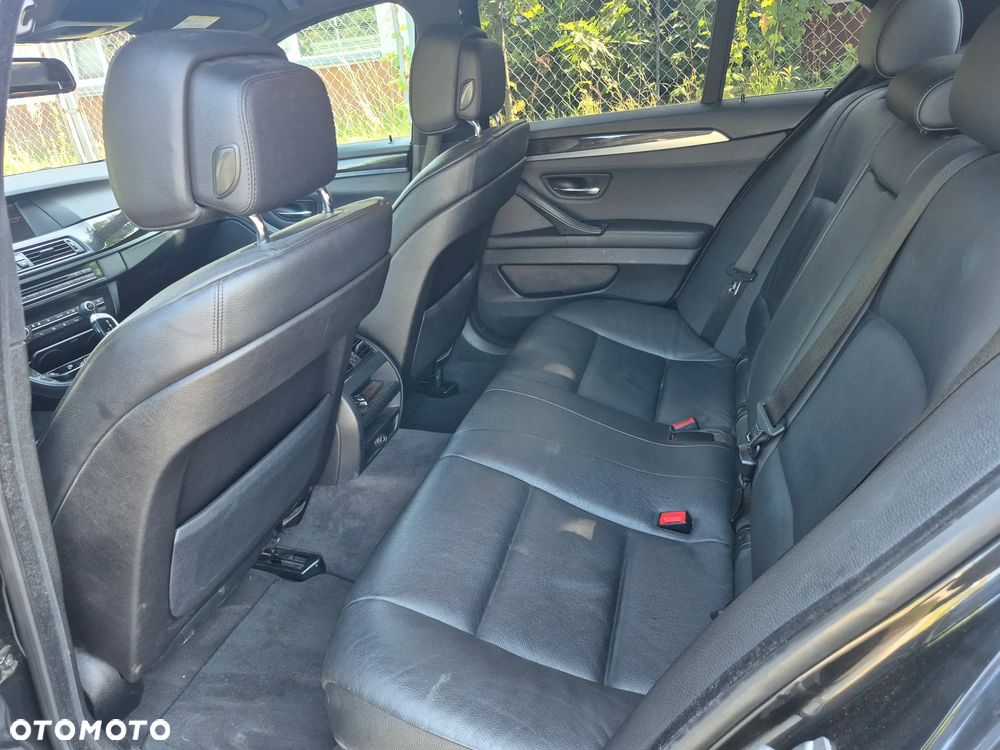 BMW Seria 5 520d xDrive - 10