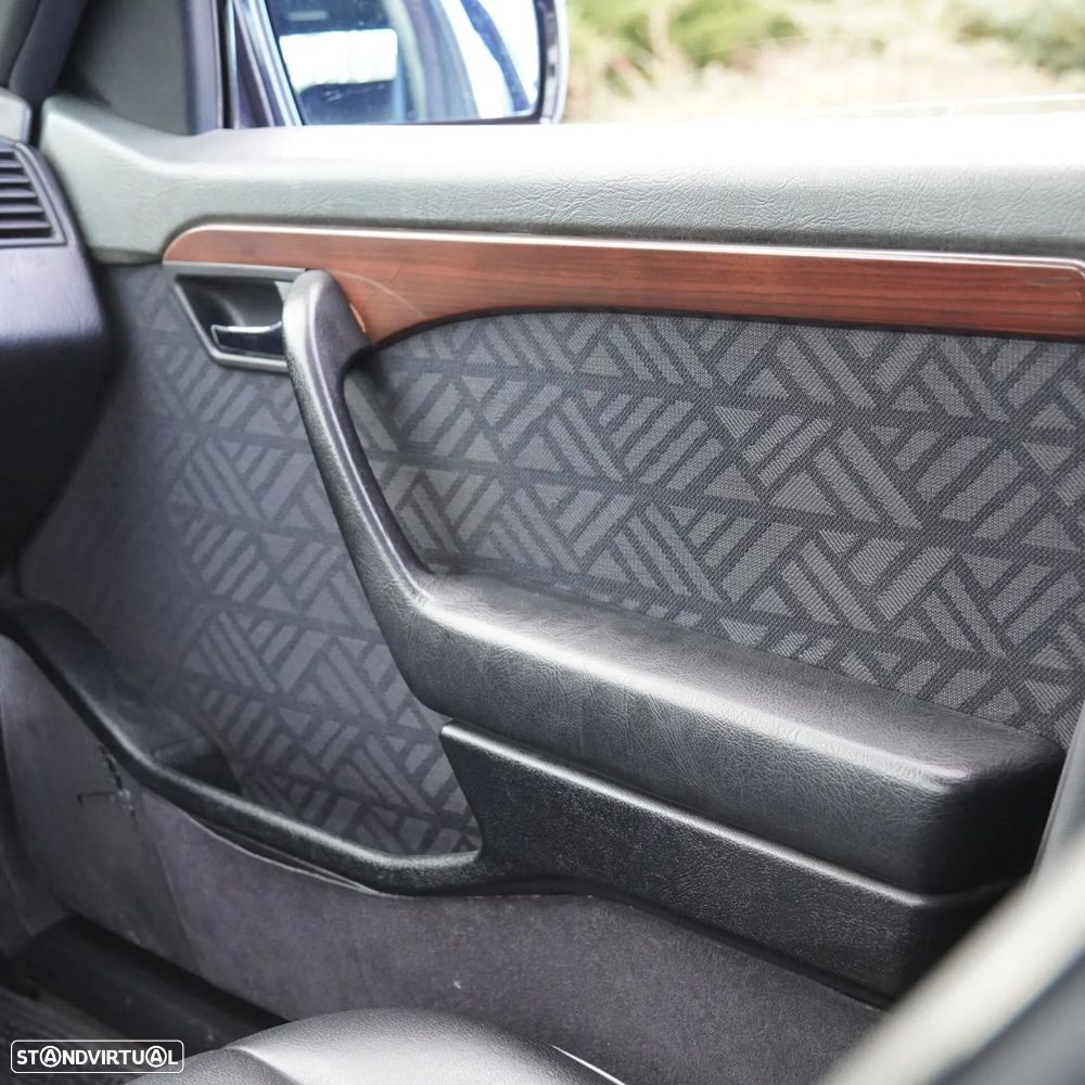 Mercedes-Benz C 200 D Elegance - 21