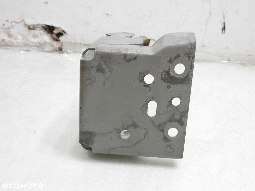 UCHWYT MOCOWANIE PASA PRZEDNIEGO LEWY PEUGEOT 407 - 3