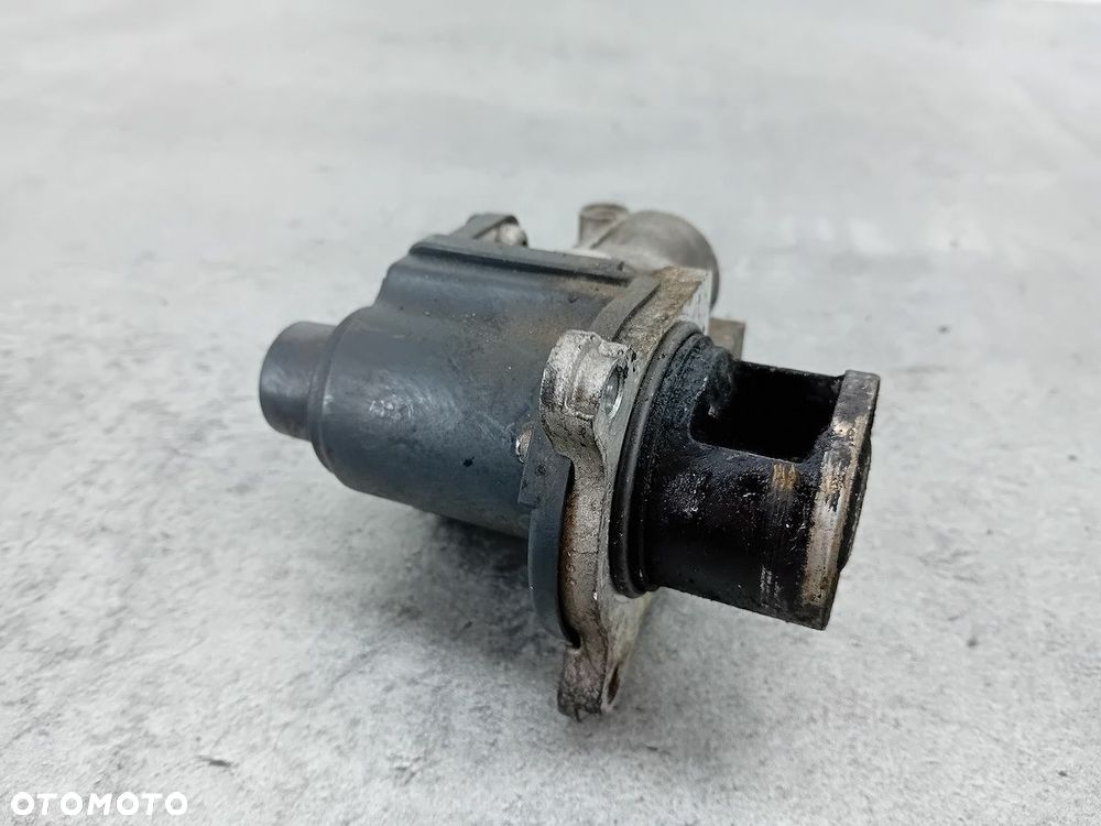ZAWÓR EGR VW PASSAT B6 03G131502 2.0 TDI - 7