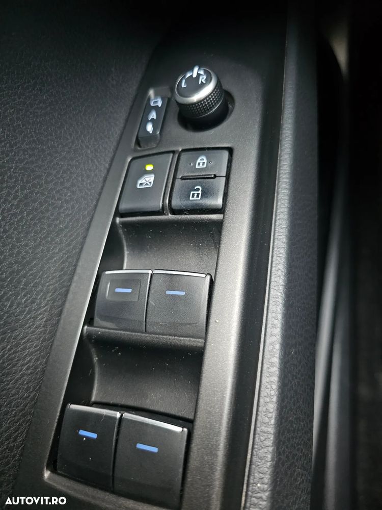 Toyota Camry Executive - 20