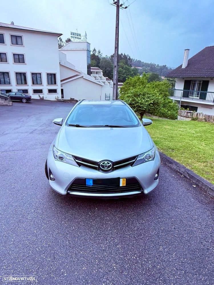 Toyota Auris Touring Sports 1.4 D-4D Comfort+Pack Sport - 2