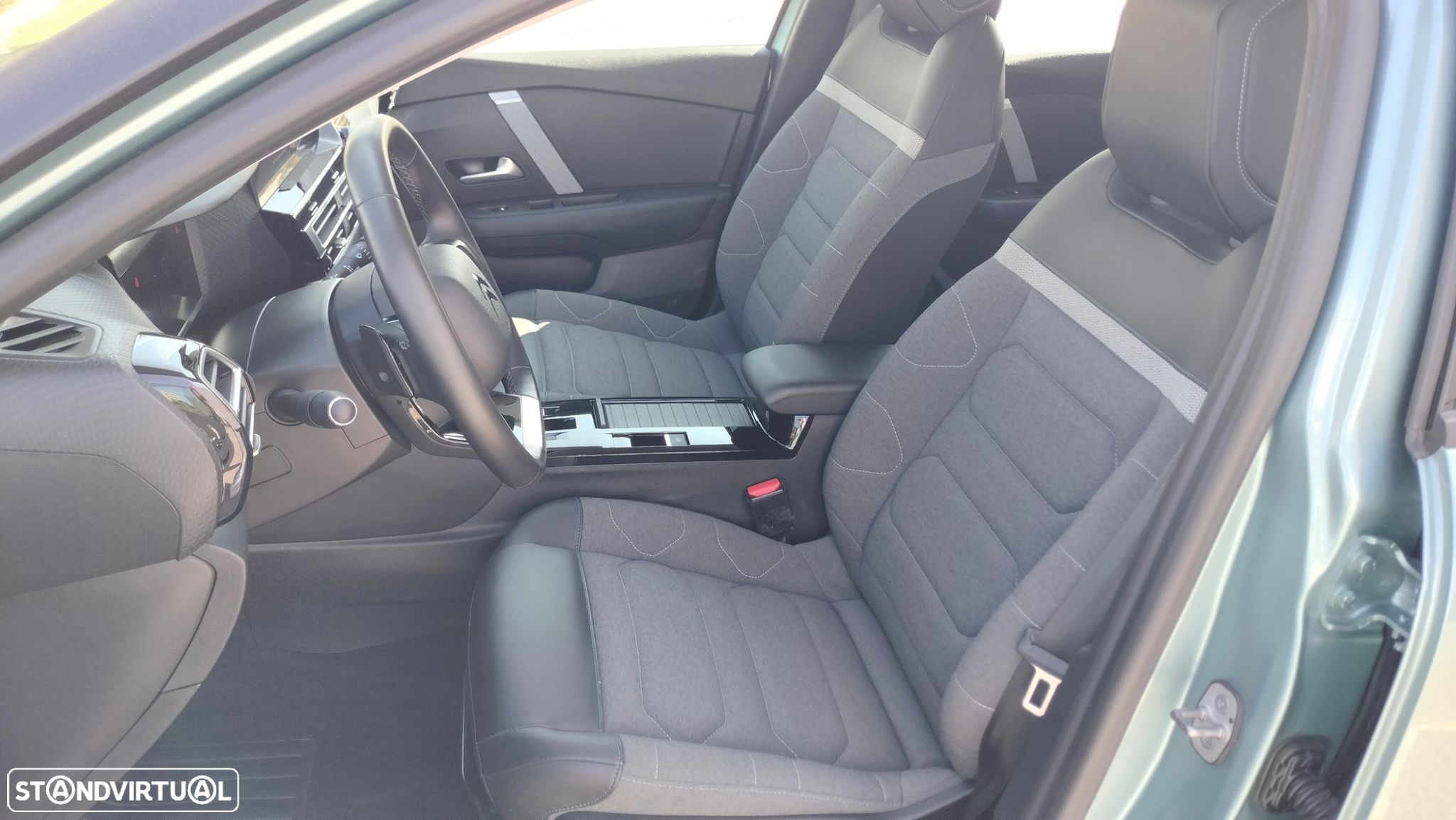Citroën C4 PureTech 130 Stop&Start EAT8 FEEL PACK - 11