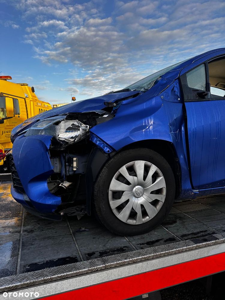 Toyota Yaris 1.0 VVT-i - 9