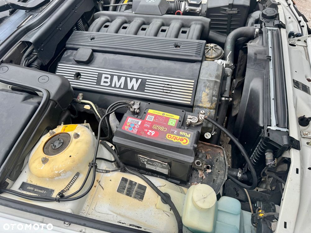BMW Seria 5 520i - 9