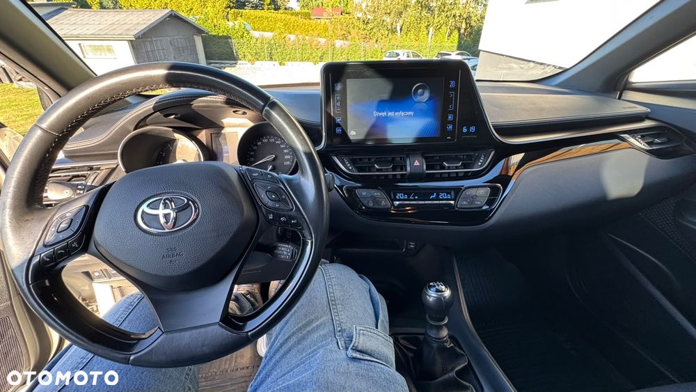 Toyota C-HR 1.2 T Premium - 6