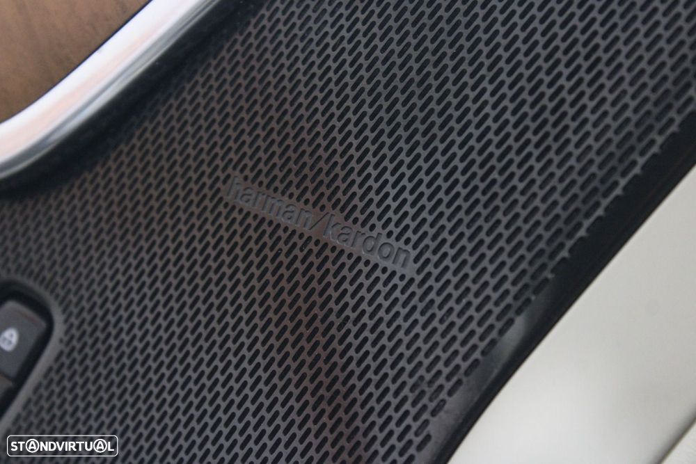 Volvo V90 2.0 B4 Momentum Plus Geartronic - 25