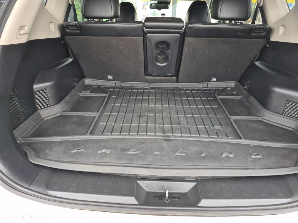 Nissan X-Trail - 12