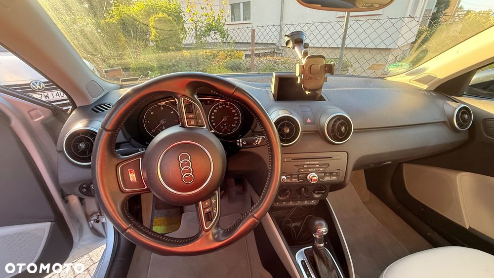 Audi A1 Sportback 1.6 TDI Ambition S tronic - 3