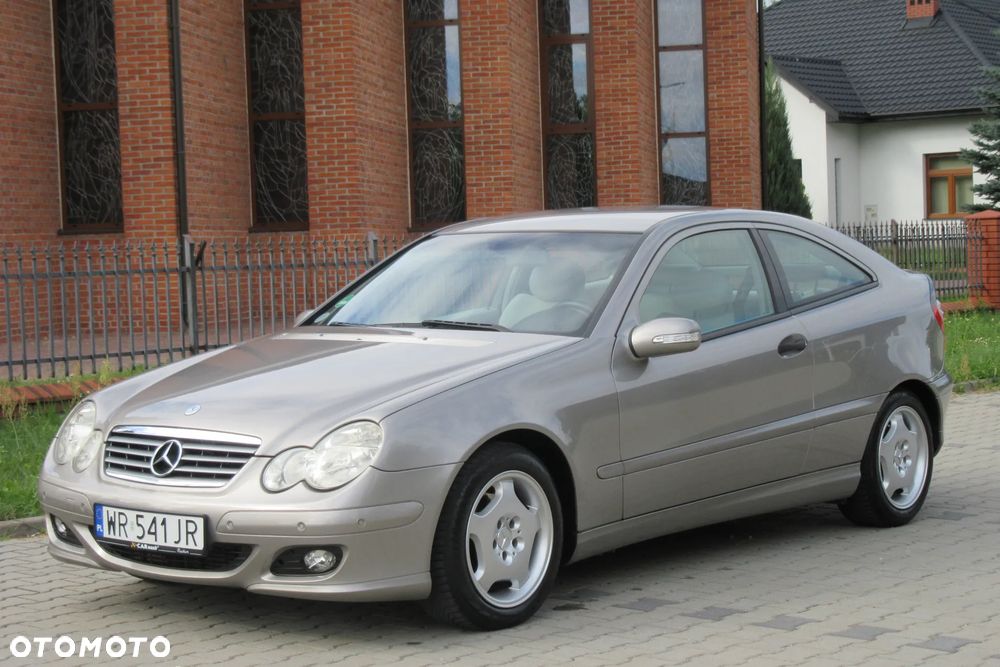 Mercedes-Benz Klasa C 180 Kompressor Automatik Sport Edition - 1
