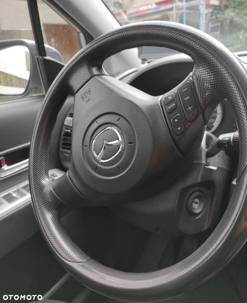Mazda 5 - 7