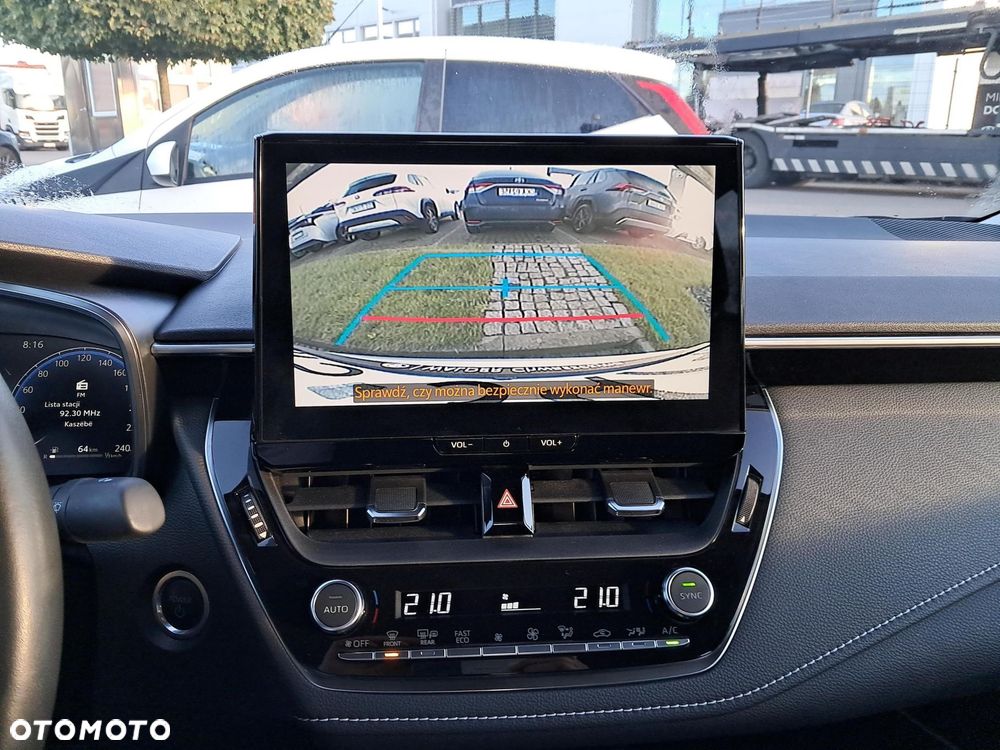 Toyota Corolla 1.8 Hybrid Comfort - 29