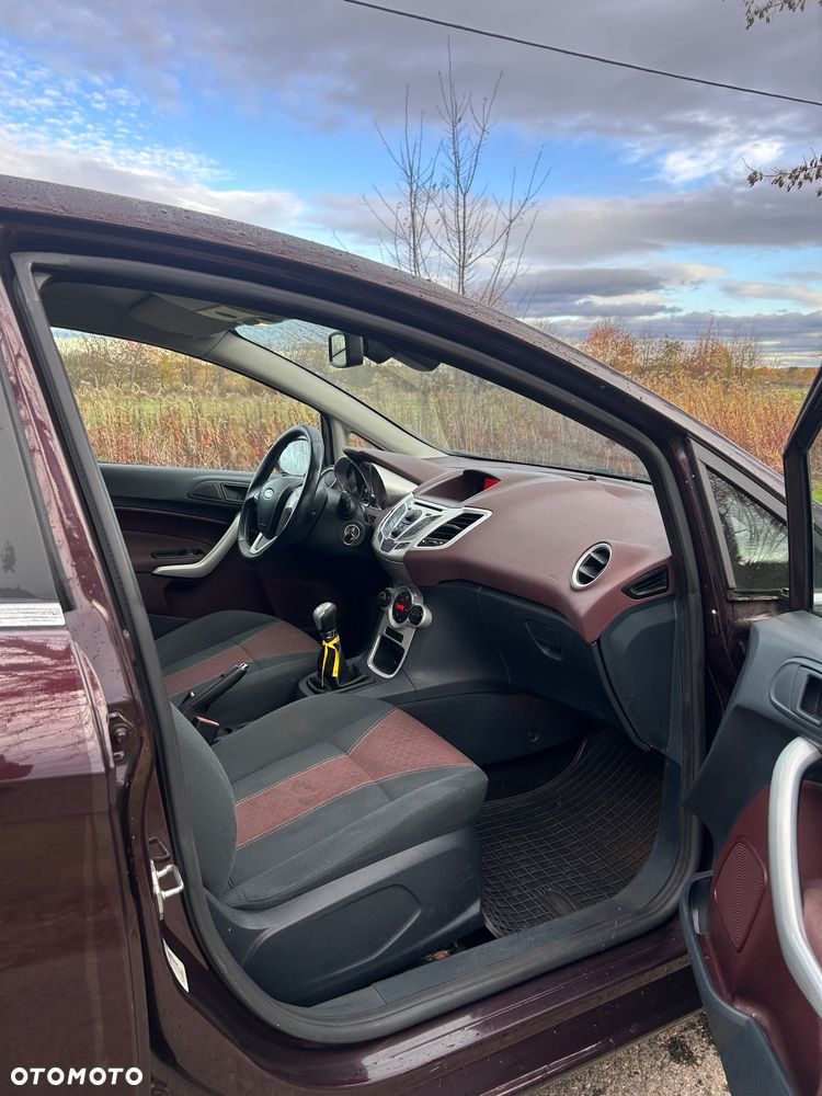 Ford Fiesta 1.6 TDCi Titanium - 8