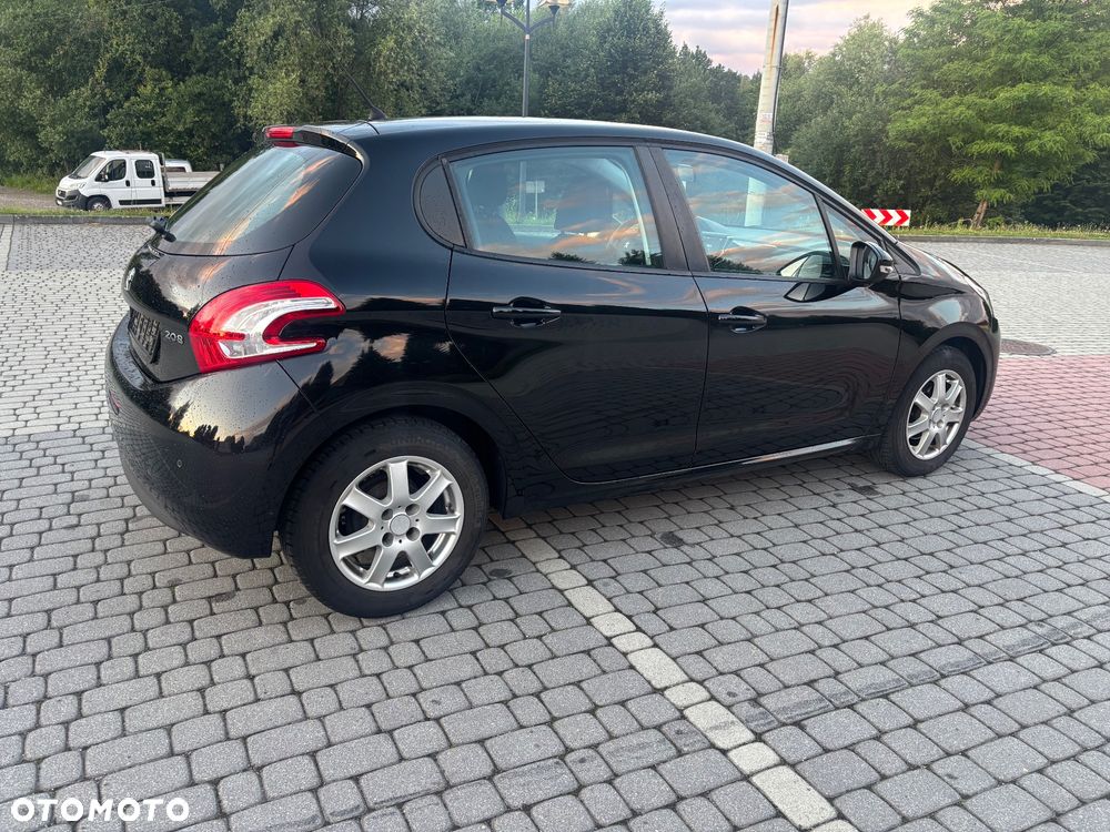 Peugeot 208 PureTech 82 Style - 11