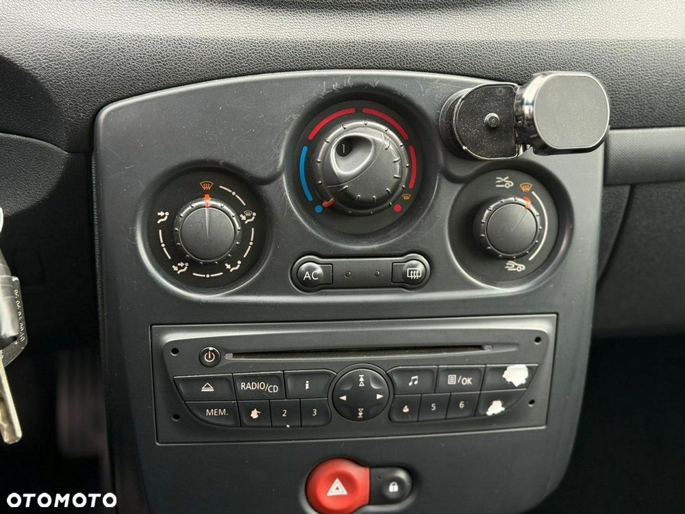 Renault Clio 1.5 dCi Authentique - 17