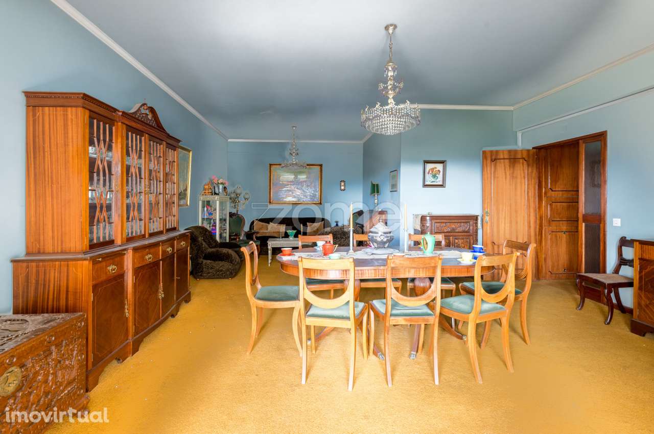 T4 no Restelo c/ box e vista rio Tejo - Grande imagem: 4/27