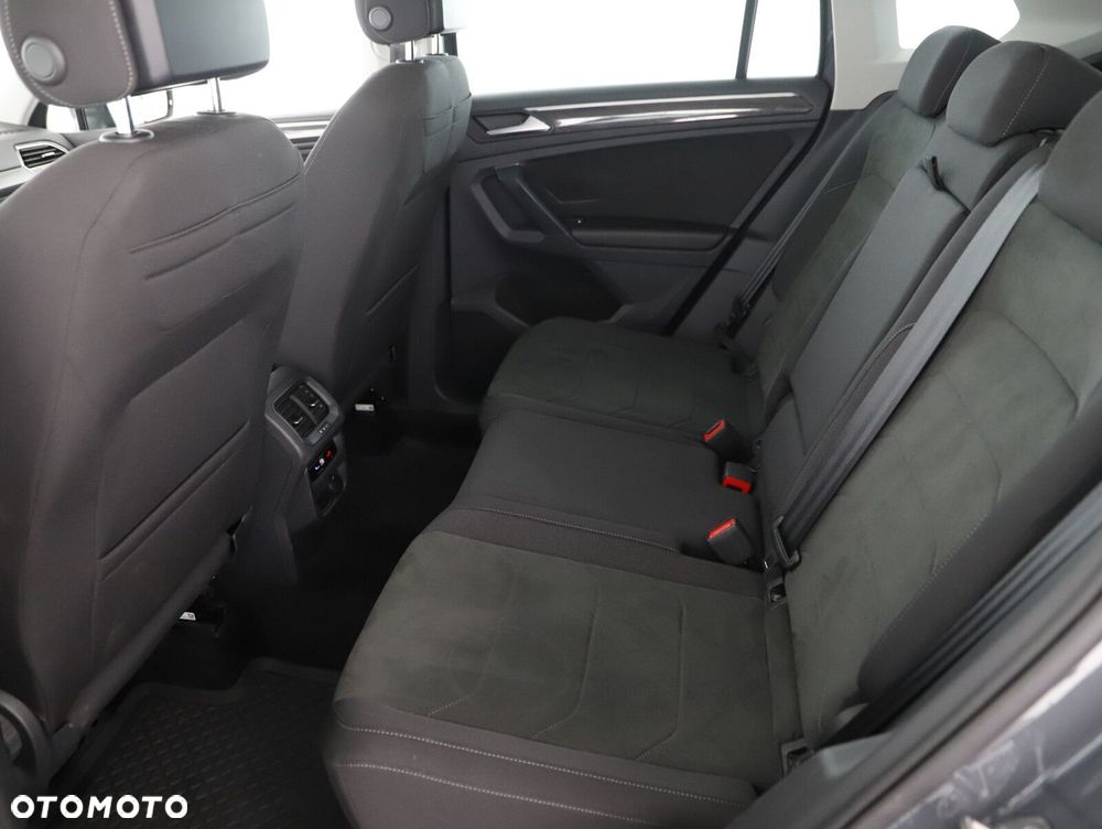 Volkswagen Tiguan 2.0 TDI SCR 4Mot Elegance DSG - 12