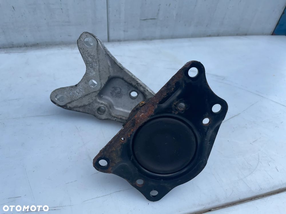 Łapa silnika vw Polo 9N 6Q0199185S 6Q0199262AS - 4