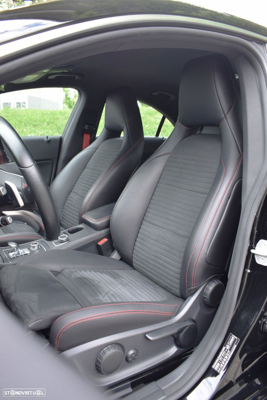 Mercedes-Benz CLA 45 AMG 4-Matic - 37