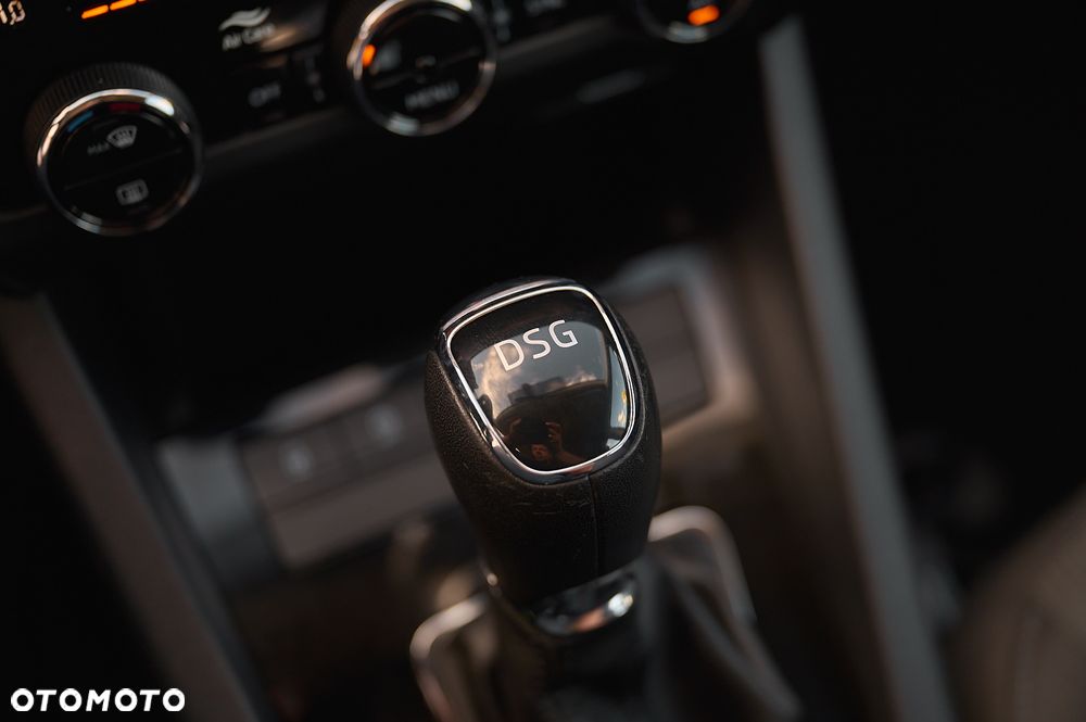 Skoda Octavia 1.6 TDI DSG Ambition - 23