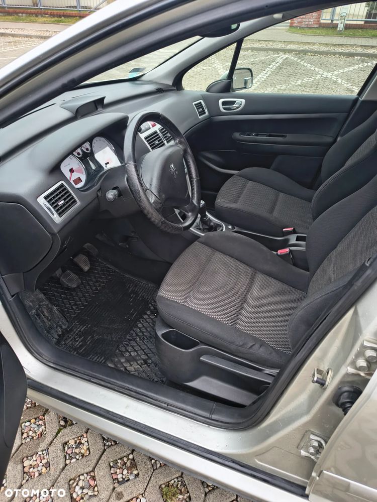 Peugeot 307 - 8