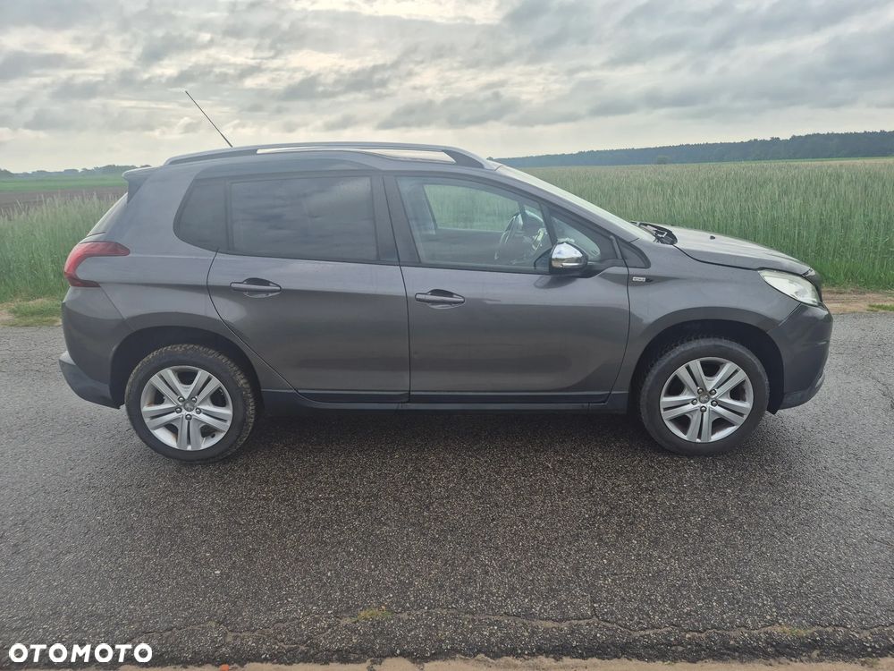 Peugeot 2008 1.2 Pure Tech Style - 3